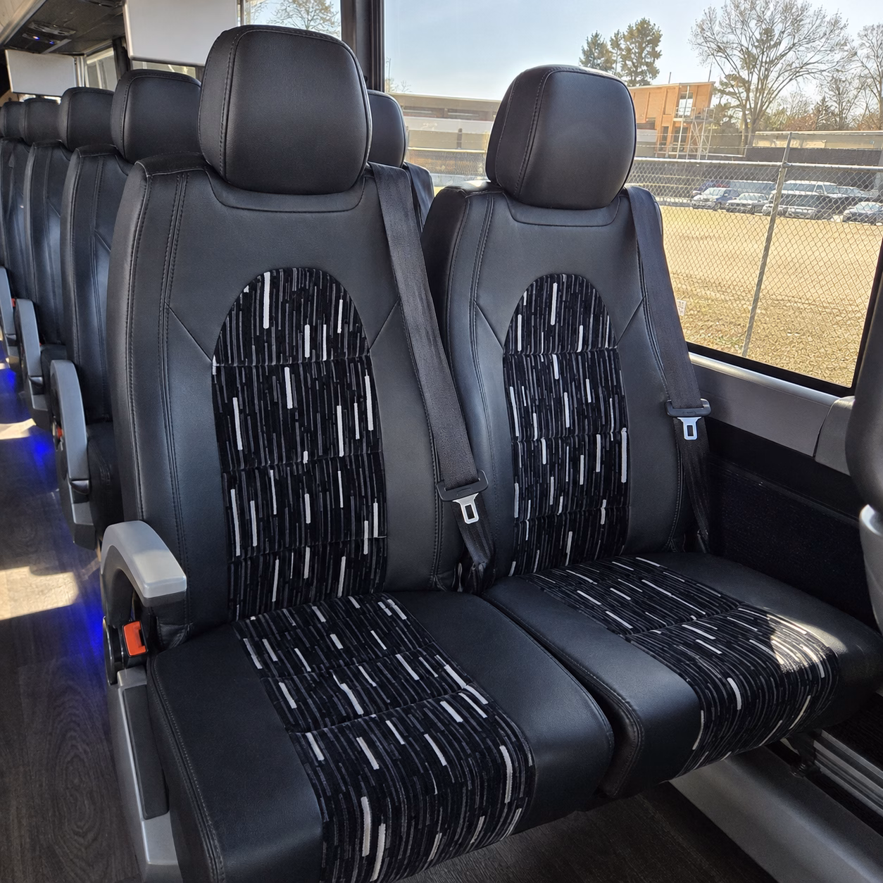 charter buses to the georgia aquarium and downtown atlanta museums